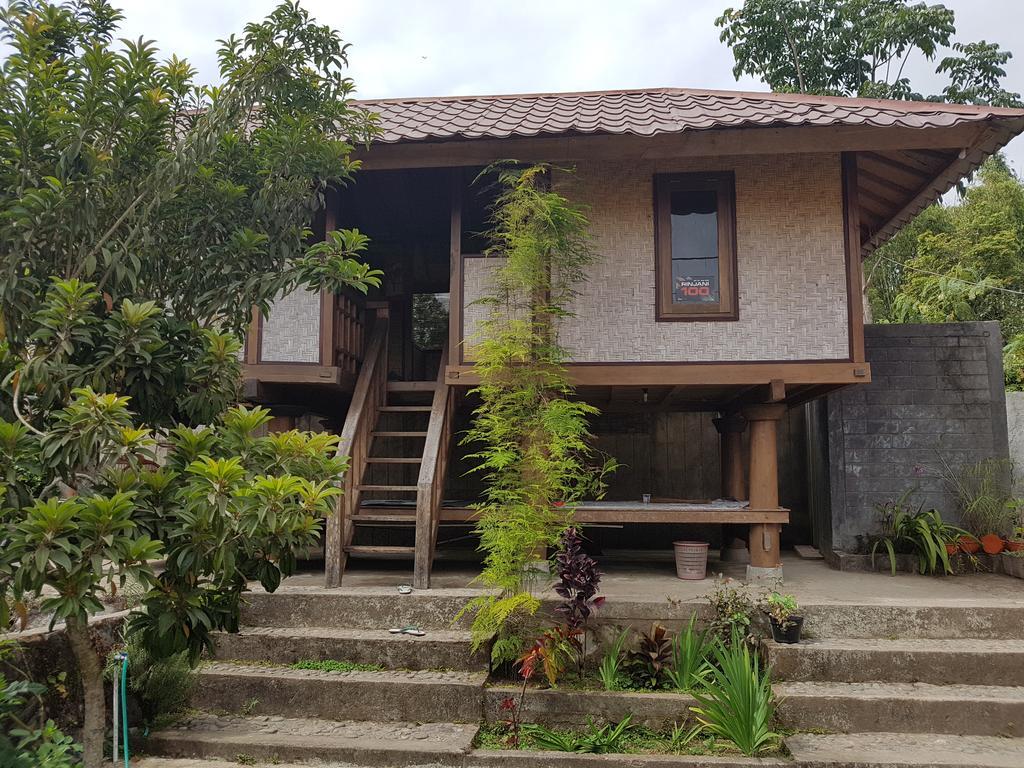 Radiya Guesthouse Sembalunlawang Exterior foto